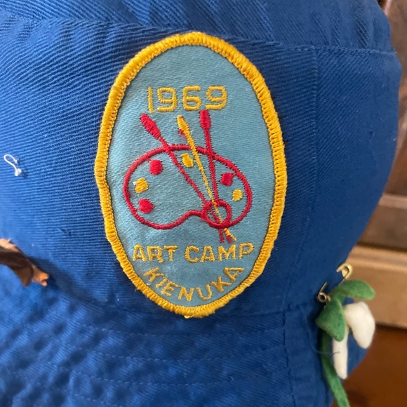 Vintage 1969 Girl Scout Art Camp Keen Lake Niagara Area Patch Hat Craft Pins - Picture 5 of 8